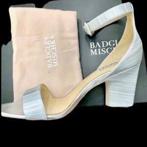 Badgley Mischka NIB Wedding Prom Evening Event Occasion Cocktail Party Award